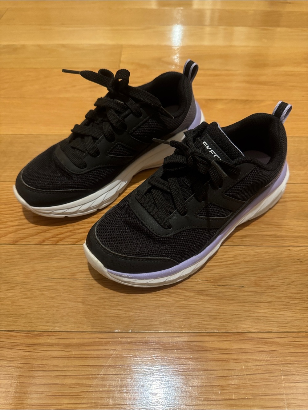 Skechers little kids Black and Purple sneakers size 1.5